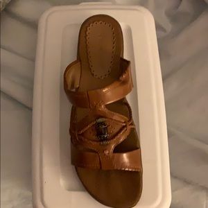 Baretraps New, never worn, size 10. Light Brown.